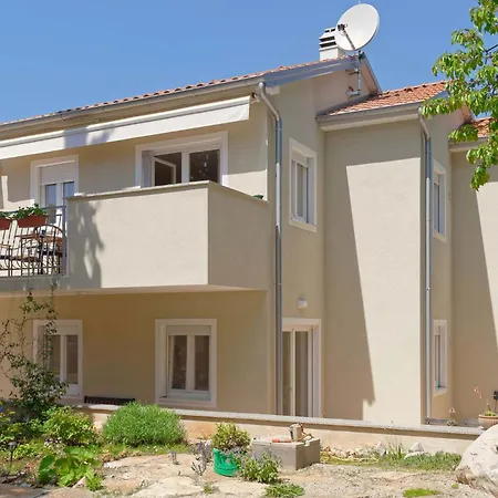Sara By Rent Istria Апартаменты *