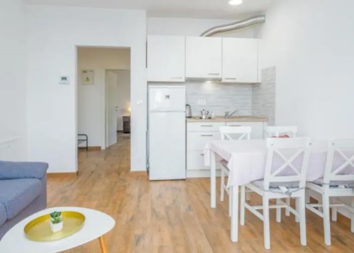 Apartman Sara *