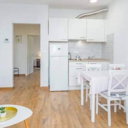 Apartman Sara *