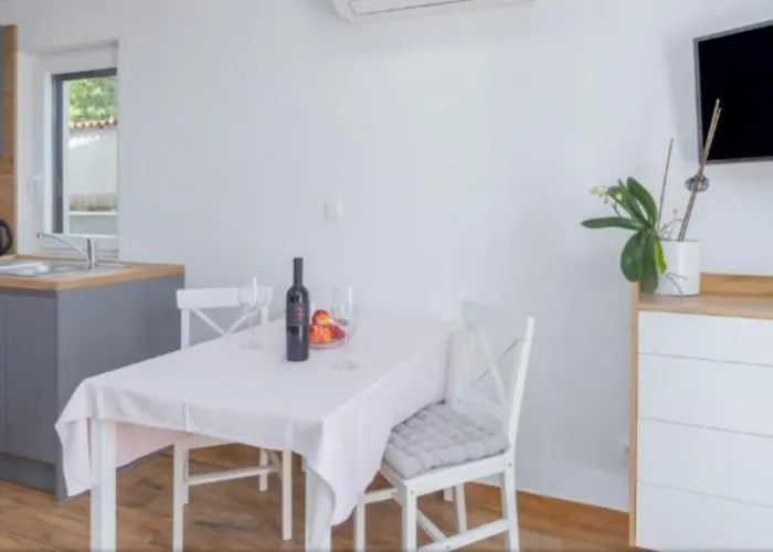 Διαμέρισμα Sara